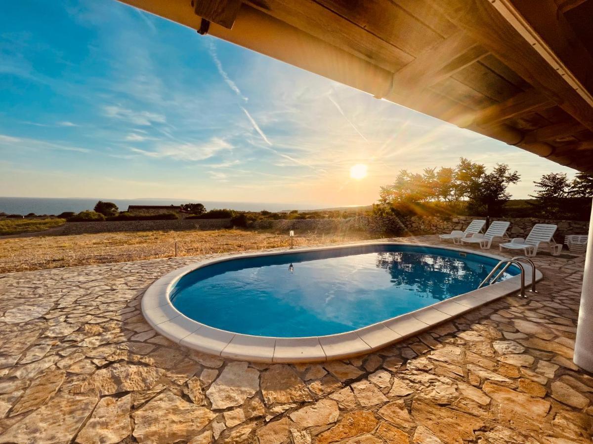 Beautiful Secluded Area Near Novalja Vacation House With Pool And Sea View Villa Lara 외부 사진